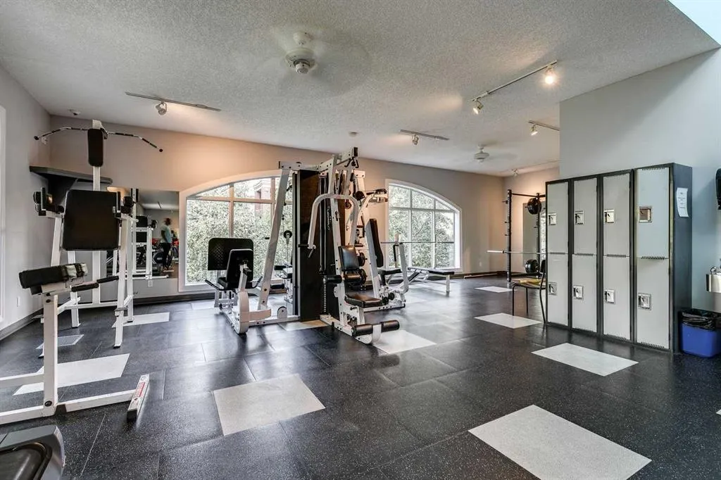 24 Hemlock Crescent SW, #3501