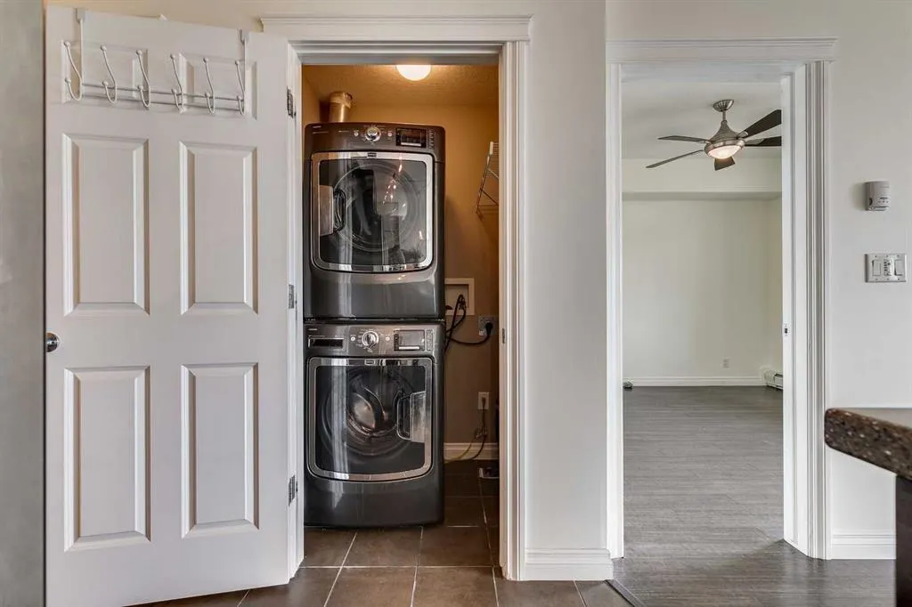 24 Hemlock Crescent SW, #3501
