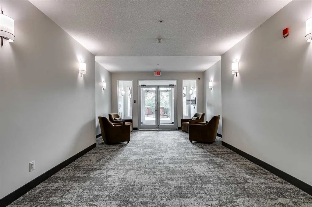 24 Hemlock Crescent SW, #3501