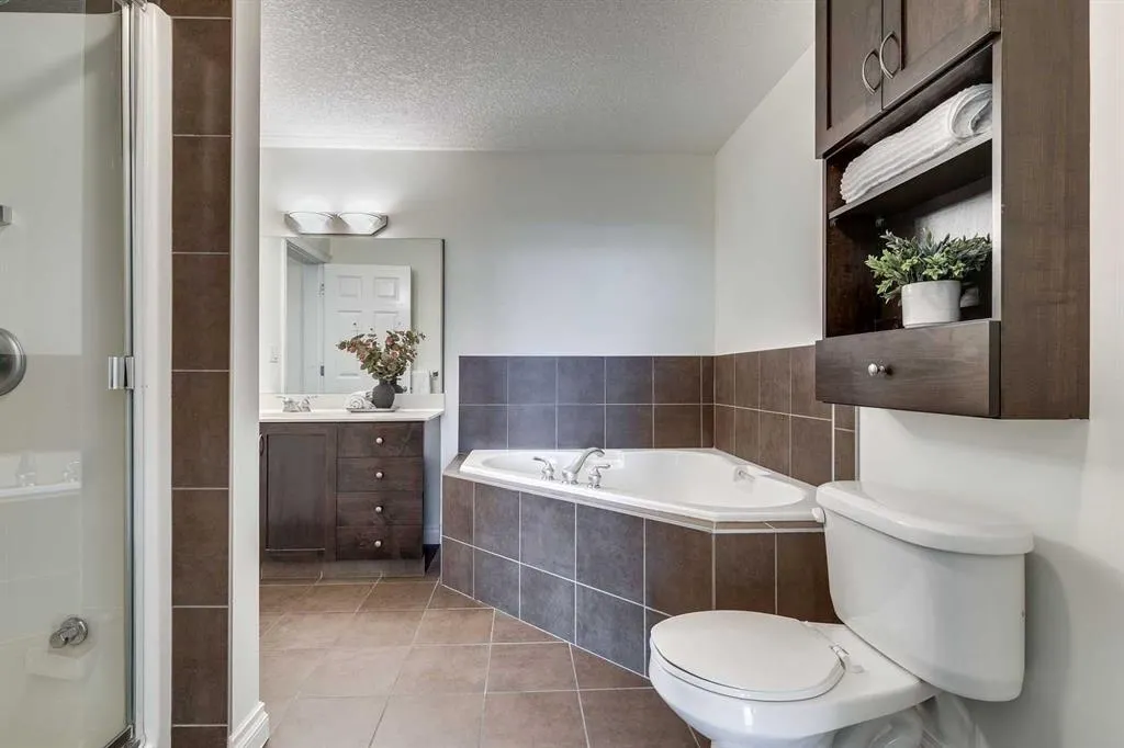 24 Hemlock Crescent SW, #3501