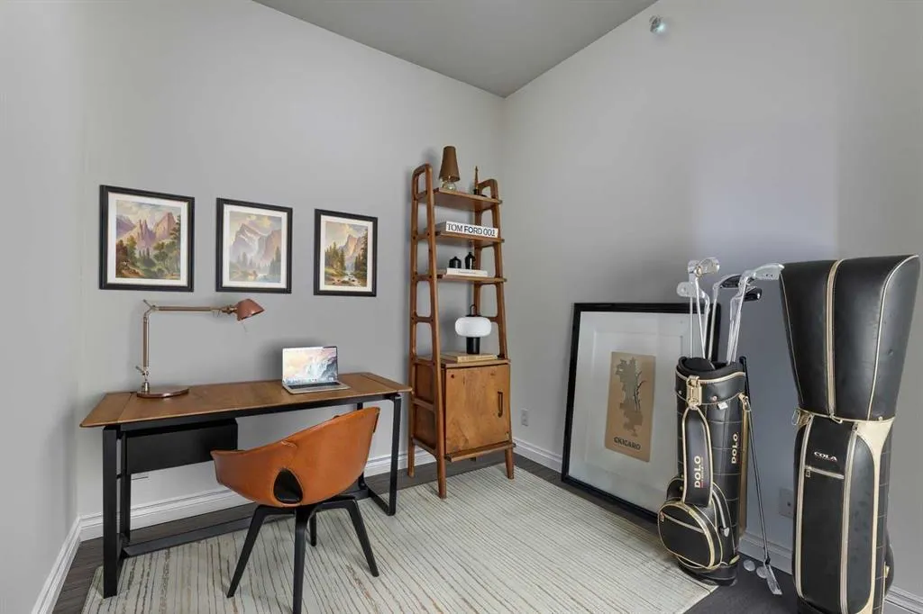 24 Hemlock Crescent SW, #3501