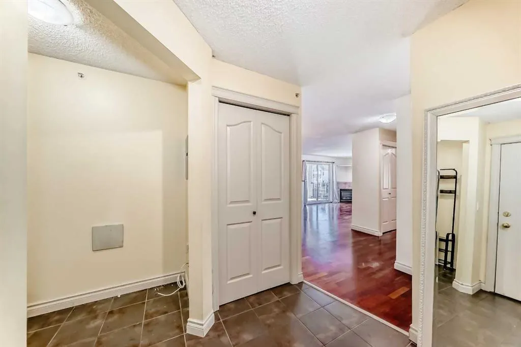 2371 Eversyde Avenue SW, #2322