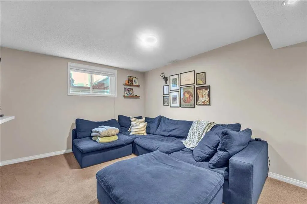 2037 Bridlemeadows Manor SW
