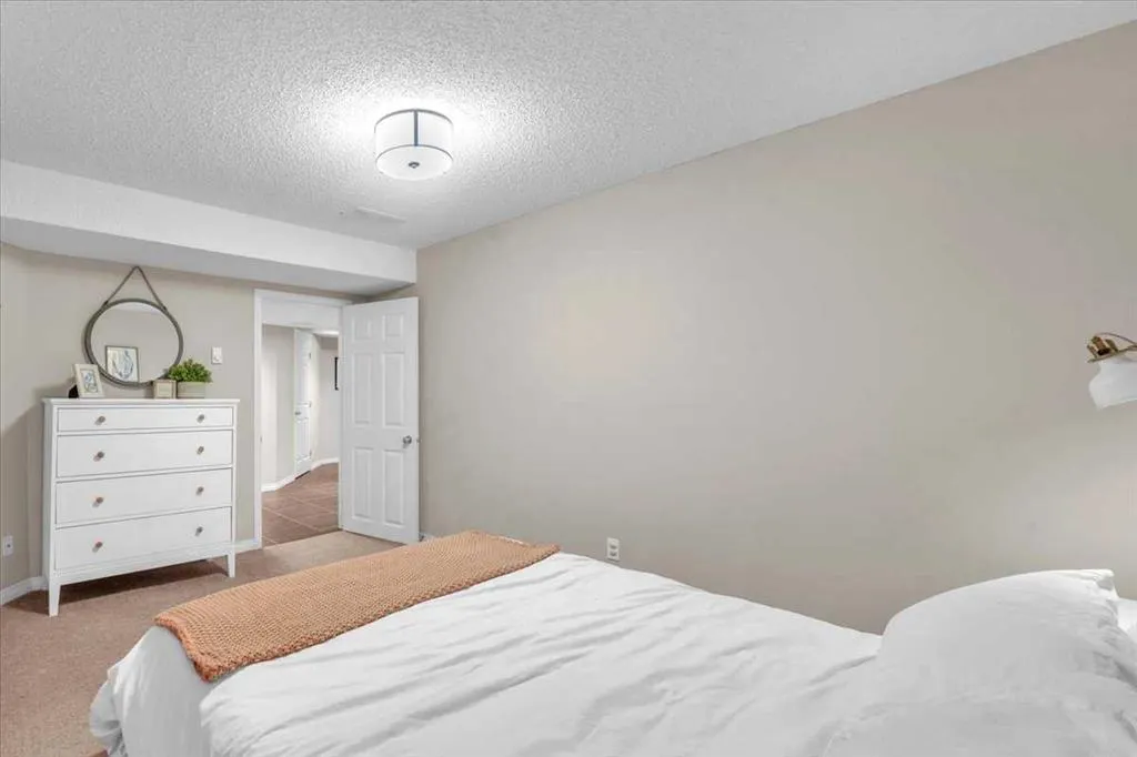 2037 Bridlemeadows Manor SW