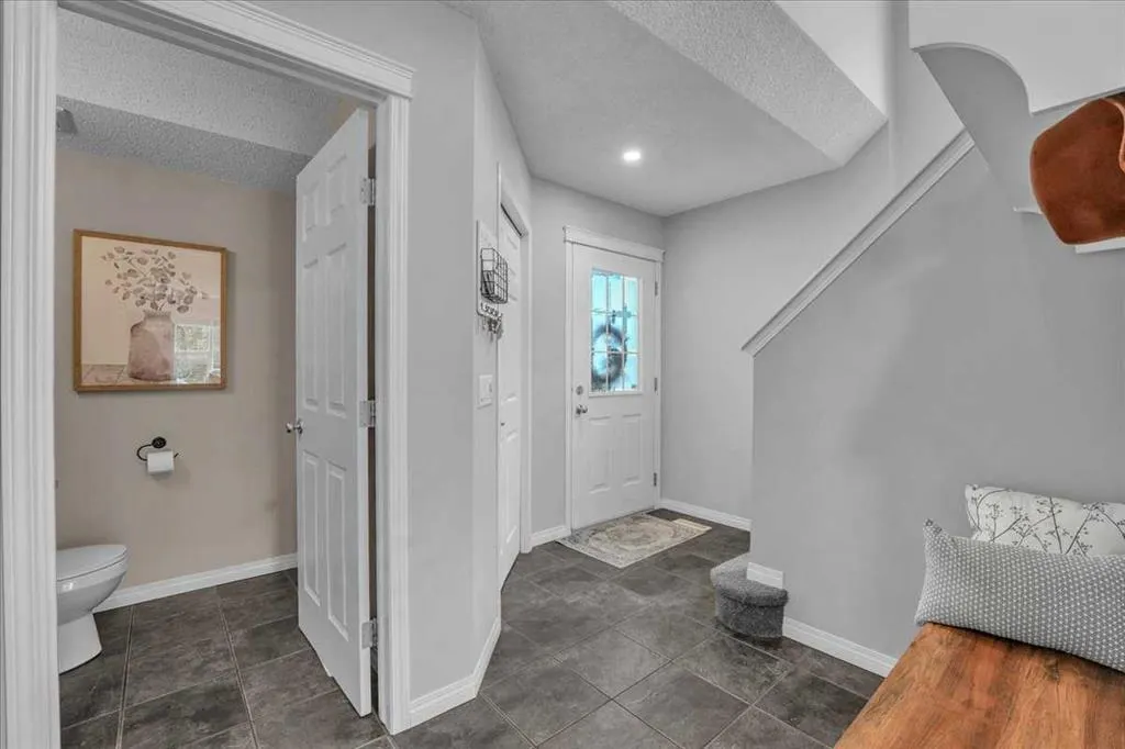 2037 Bridlemeadows Manor SW