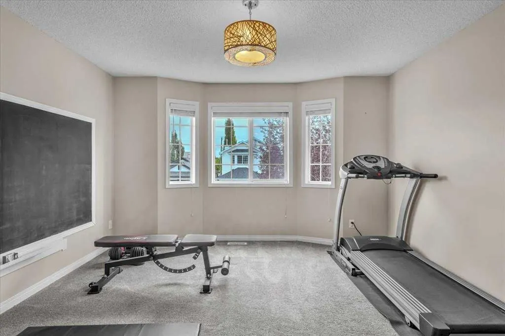 2037 Bridlemeadows Manor SW
