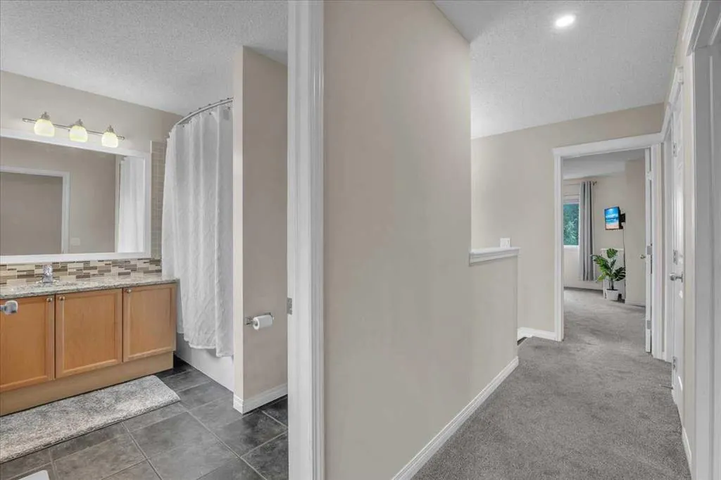 2037 Bridlemeadows Manor SW