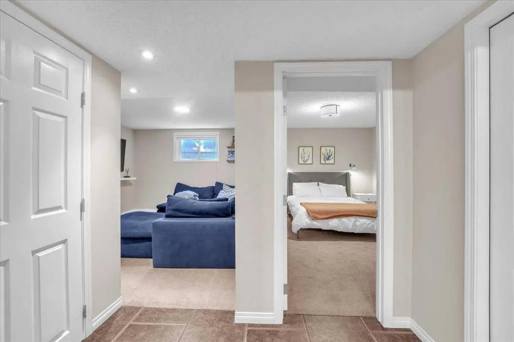 2037 Bridlemeadows Manor SW