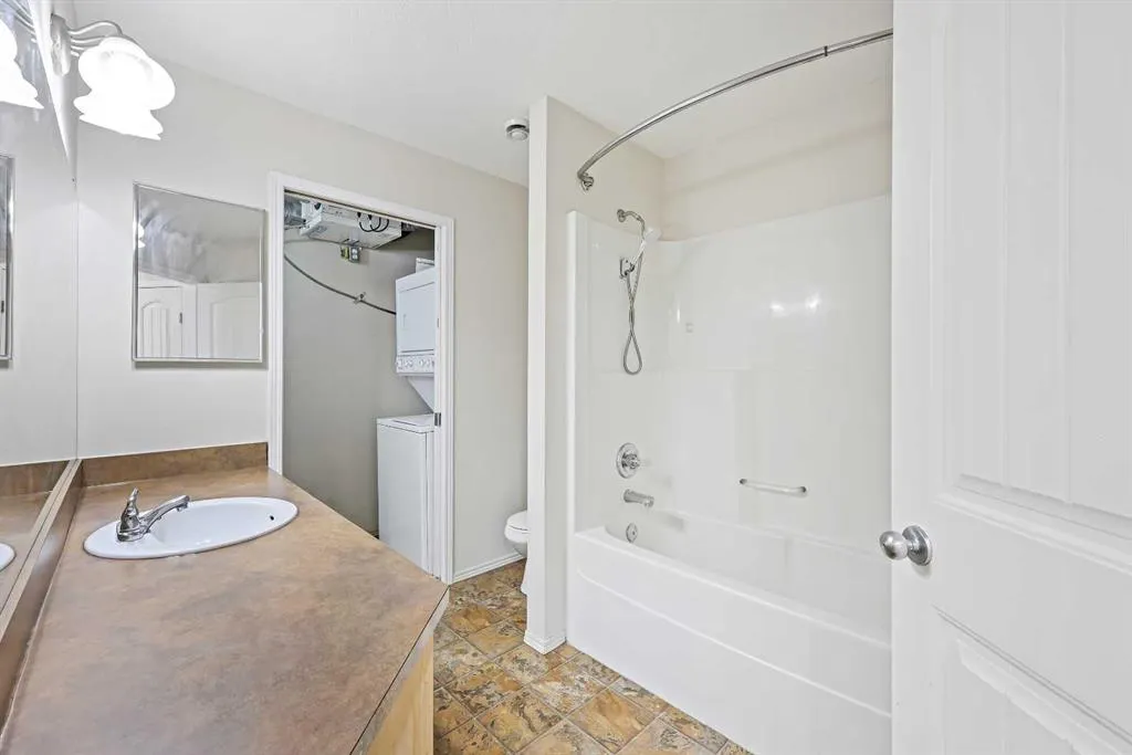 30 Panatella Landing NW, #204
