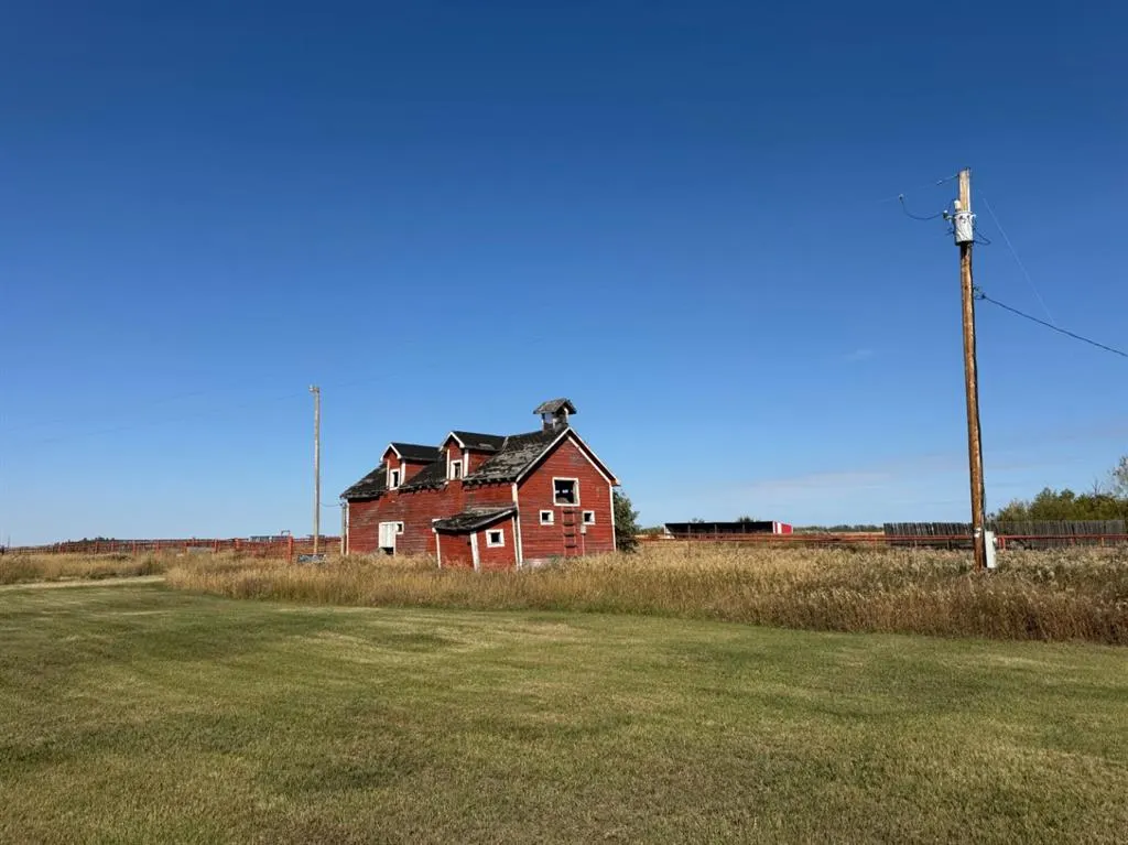 814042 HWY 2