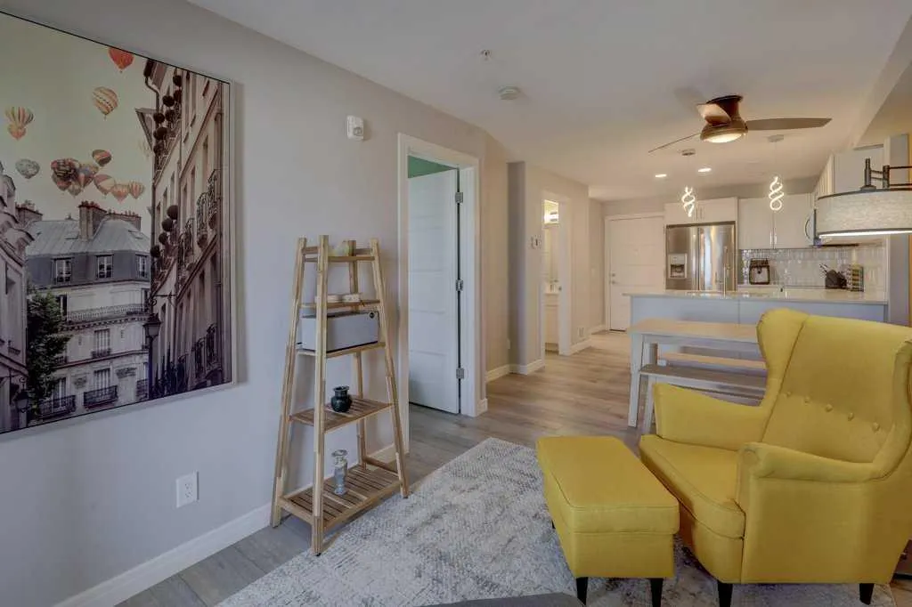 450 Kincora Glen Road NW, #1103