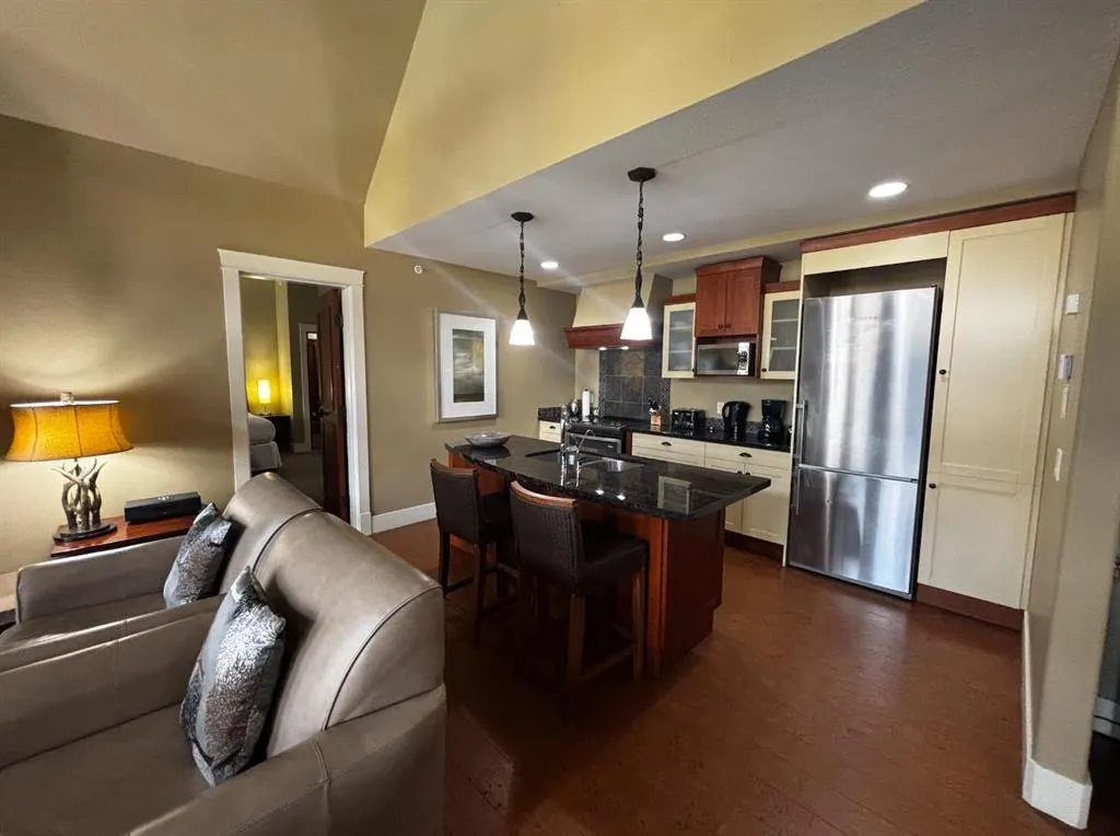 173 Kananaskis Way, #413J