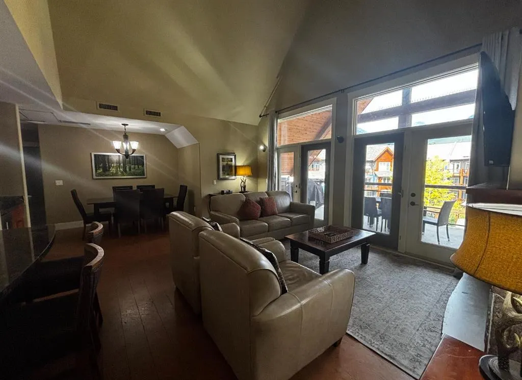 173 Kananaskis Way, #413J