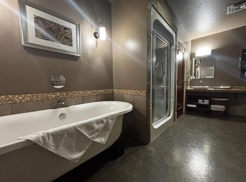 173 Kananaskis Way, #413J