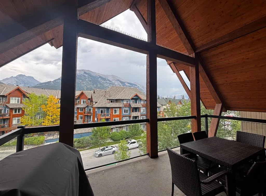 173 Kananaskis Way, #413J