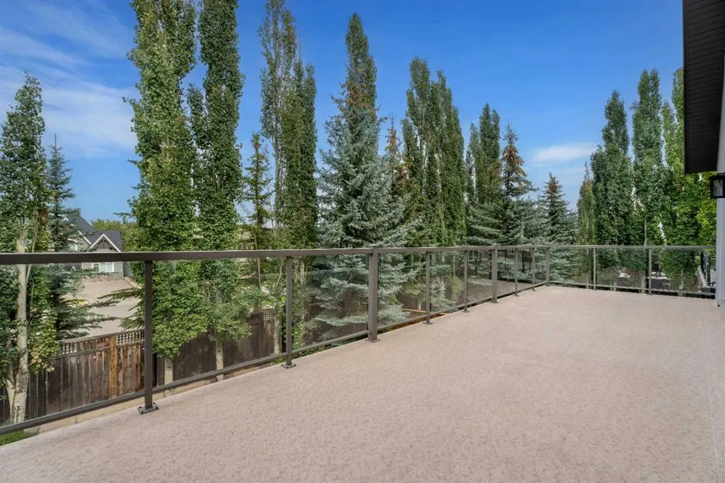 18 Aspen Ridge Way SW