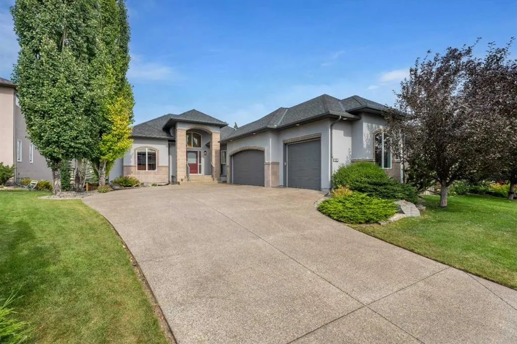18 Aspen Ridge Way SW