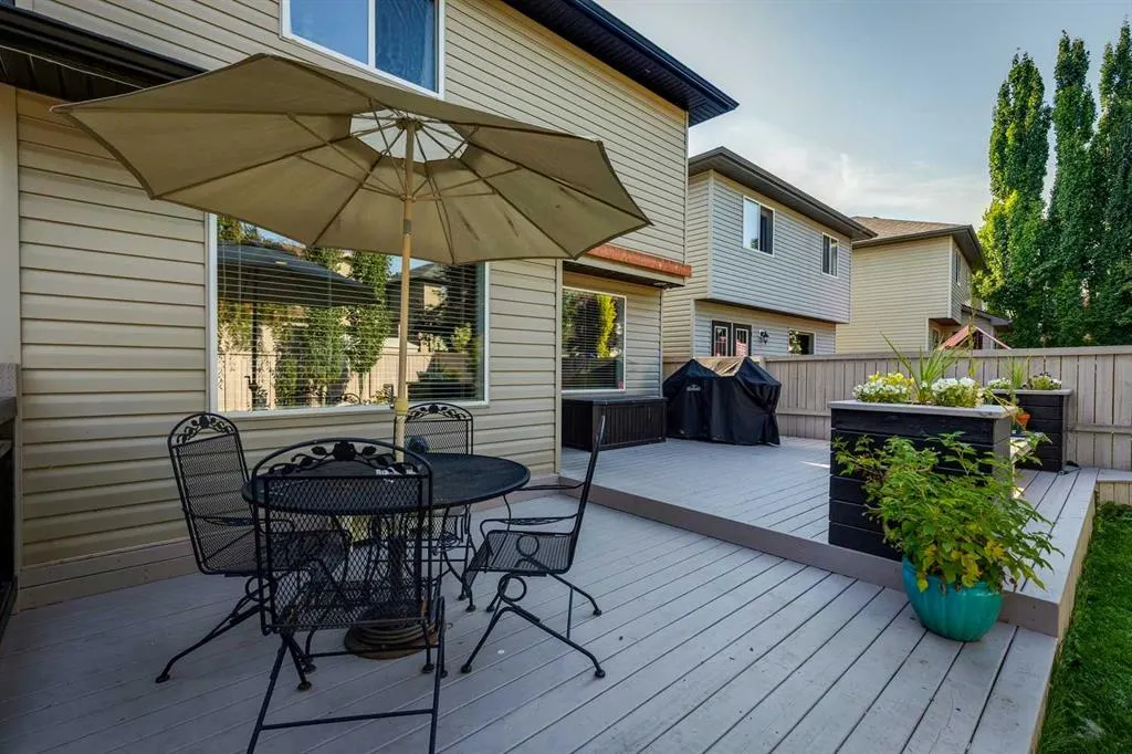 169 Tuscany Vista Crescent NW