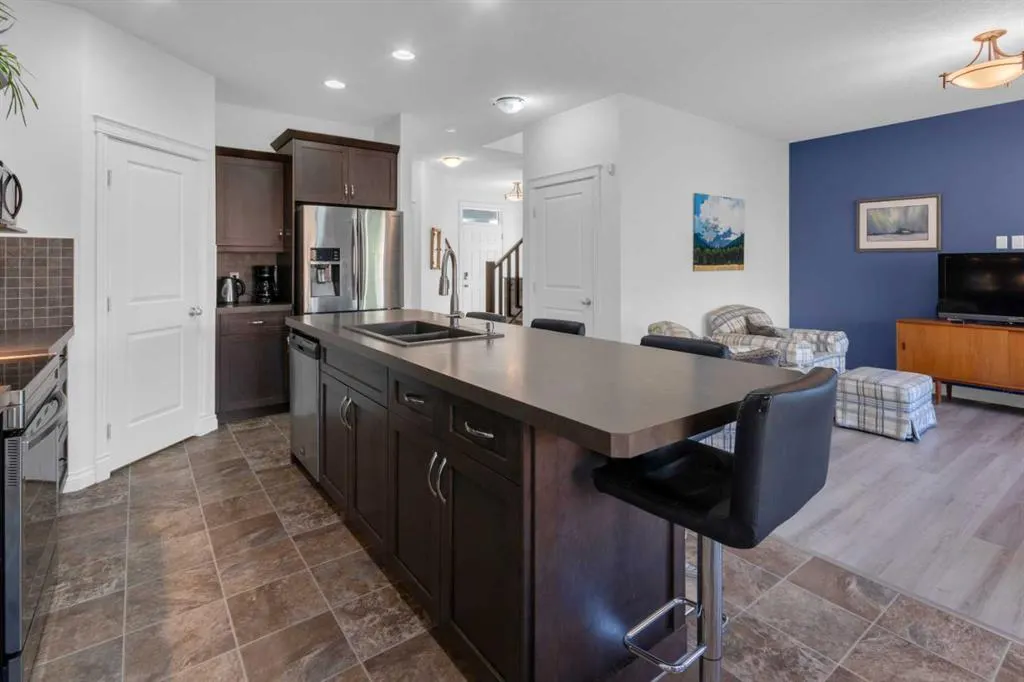 104 Heritage Hills NE