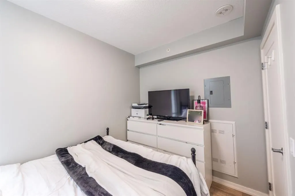 450 8 Avenue SE, #606