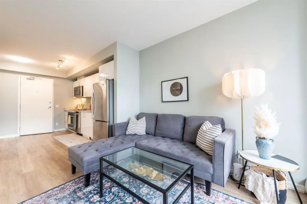 450 8 Avenue SE, #606