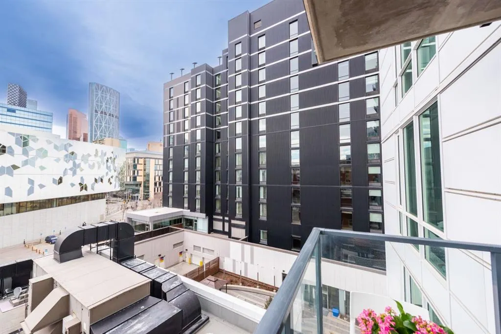 450 8 Avenue SE, #606