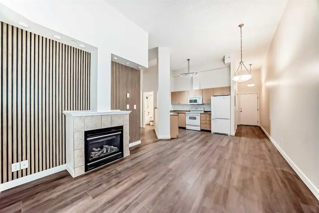 1111 6 Avenue SW, #209