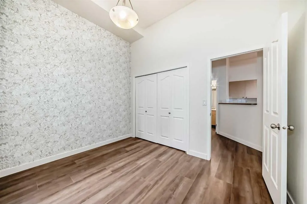 1111 6 Avenue SW, #209