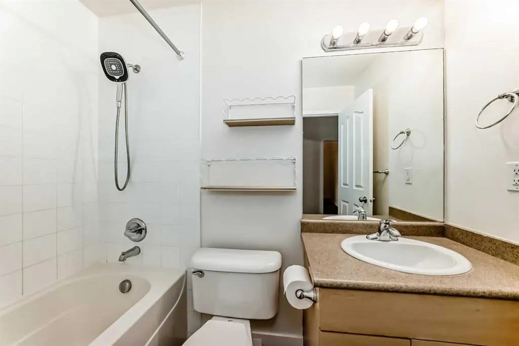 1111 6 Avenue SW, #209