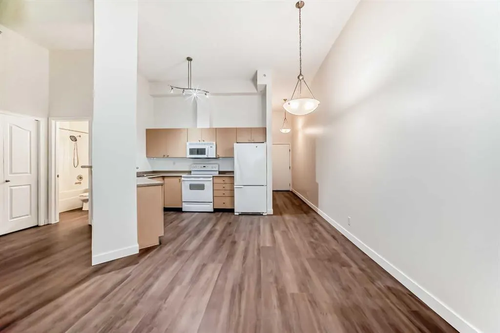 1111 6 Avenue SW, #209