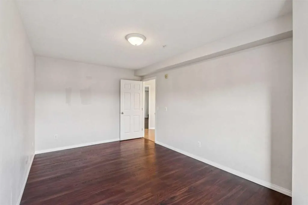 630 8 Avenue SE, #401