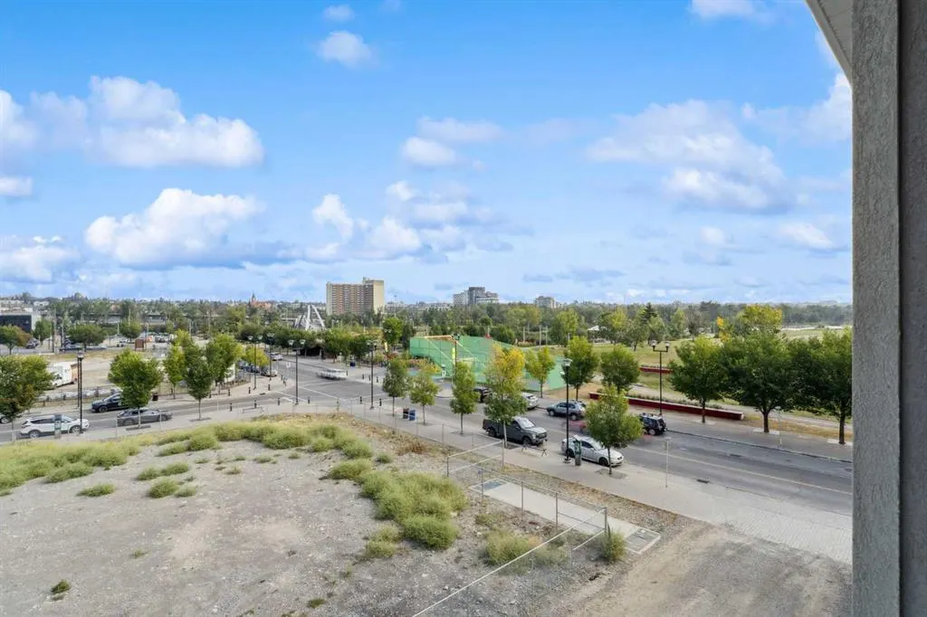 630 8 Avenue SE, #401