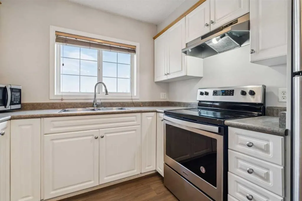 630 8 Avenue SE, #401