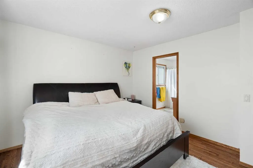 41 Alpine Crescent SE