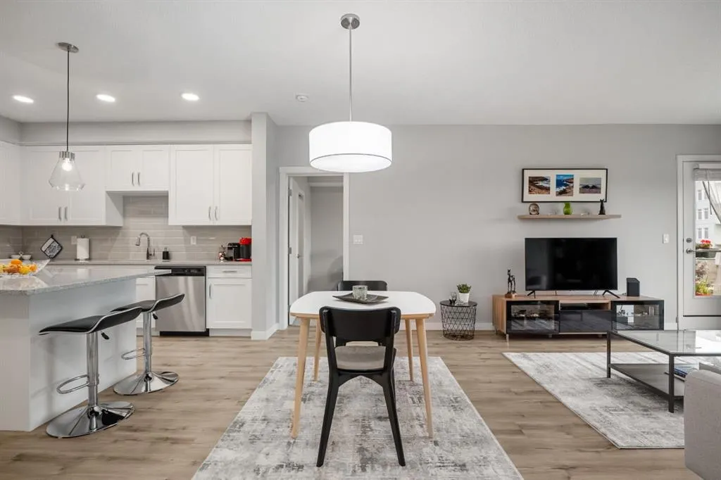 150 Shawnee Square SW, #205