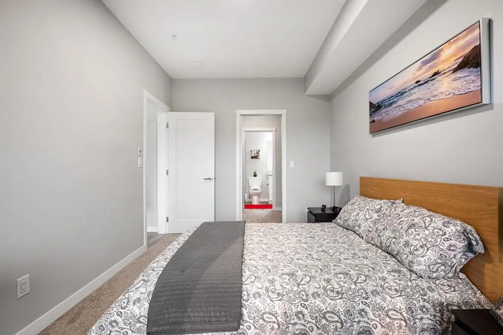150 Shawnee Square SW, #205
