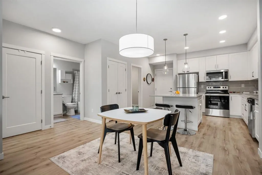 150 Shawnee Square SW, #205