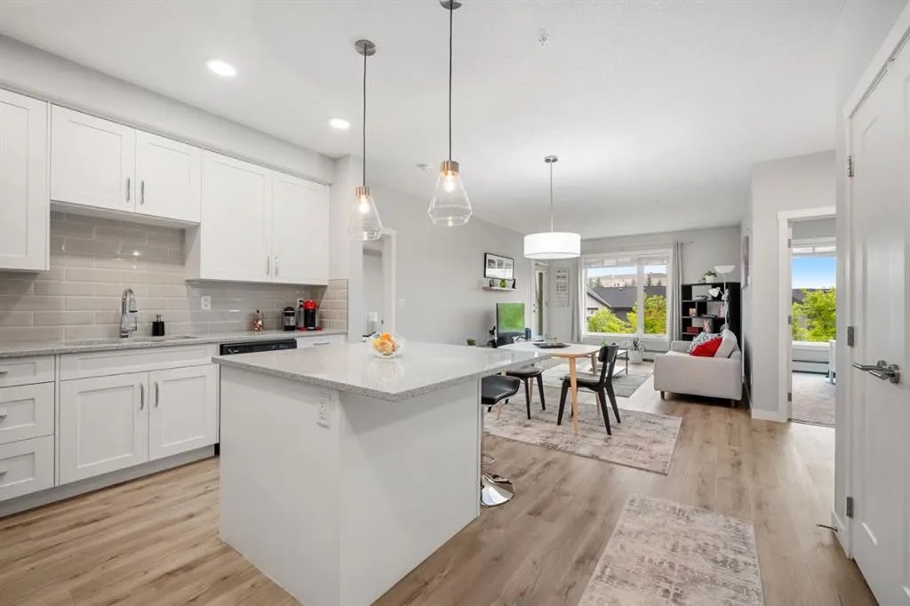 150 Shawnee Square SW, #205