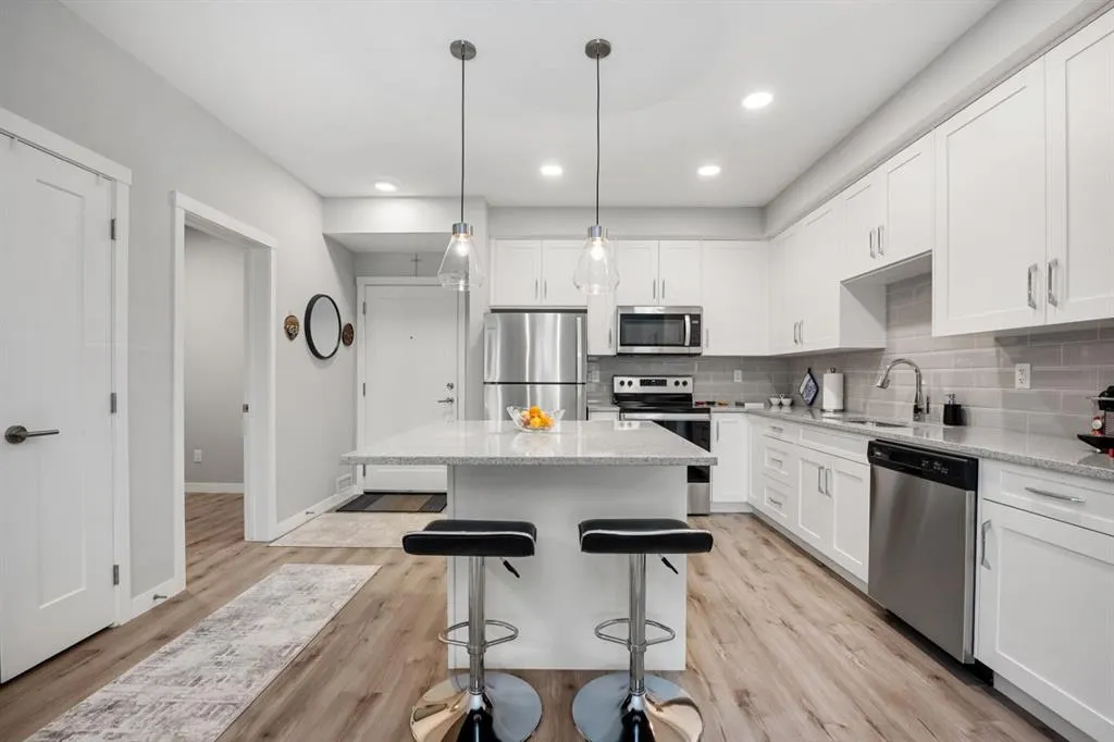 150 Shawnee Square SW, #205