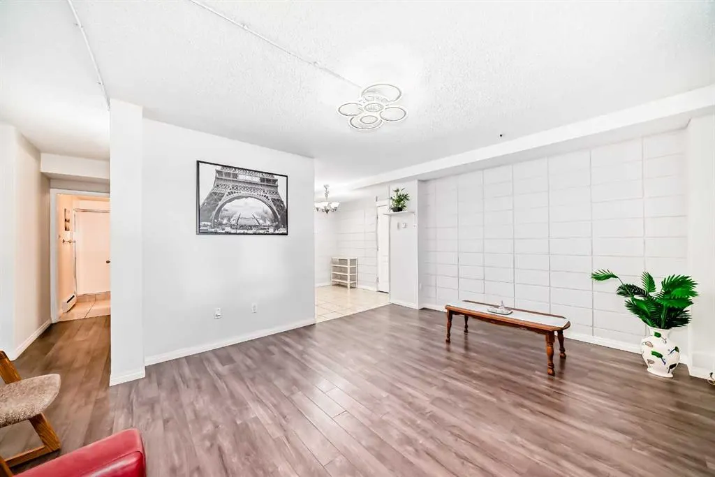 2111 14 Street SW, #101