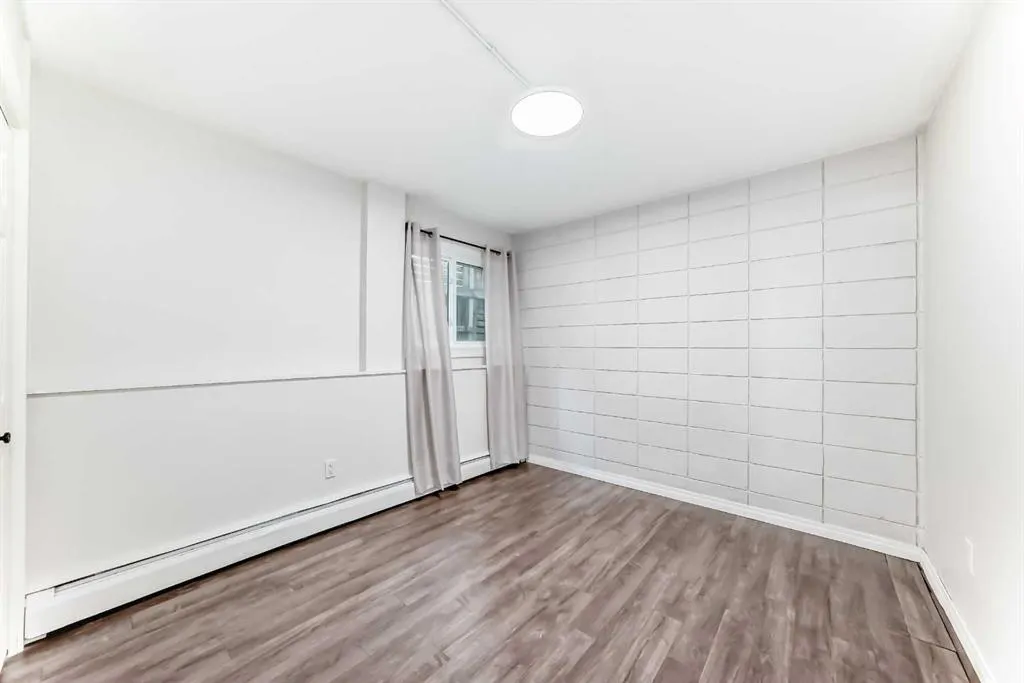 2111 14 Street SW, #101