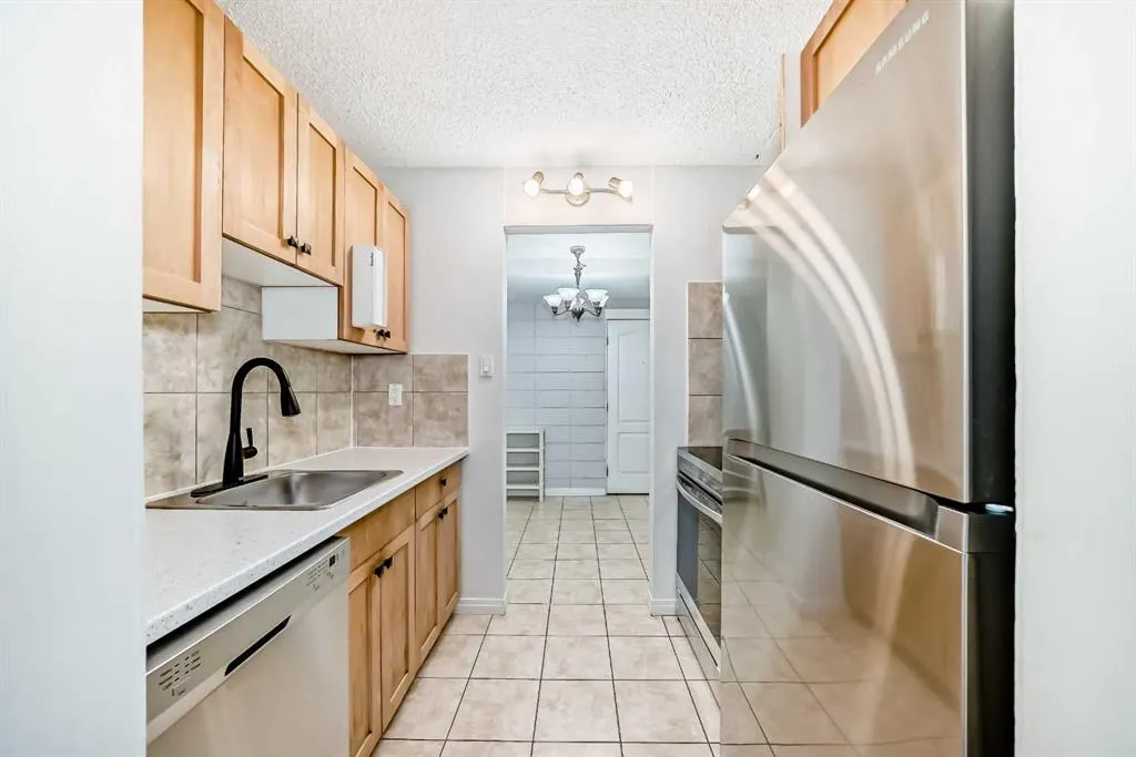 2111 14 Street SW, #101
