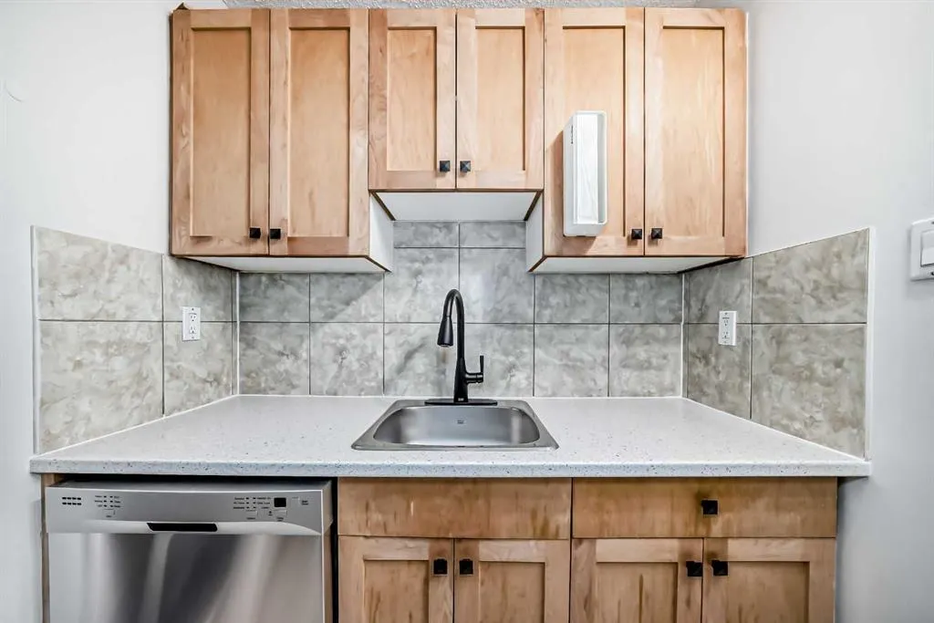 2111 14 Street SW, #101