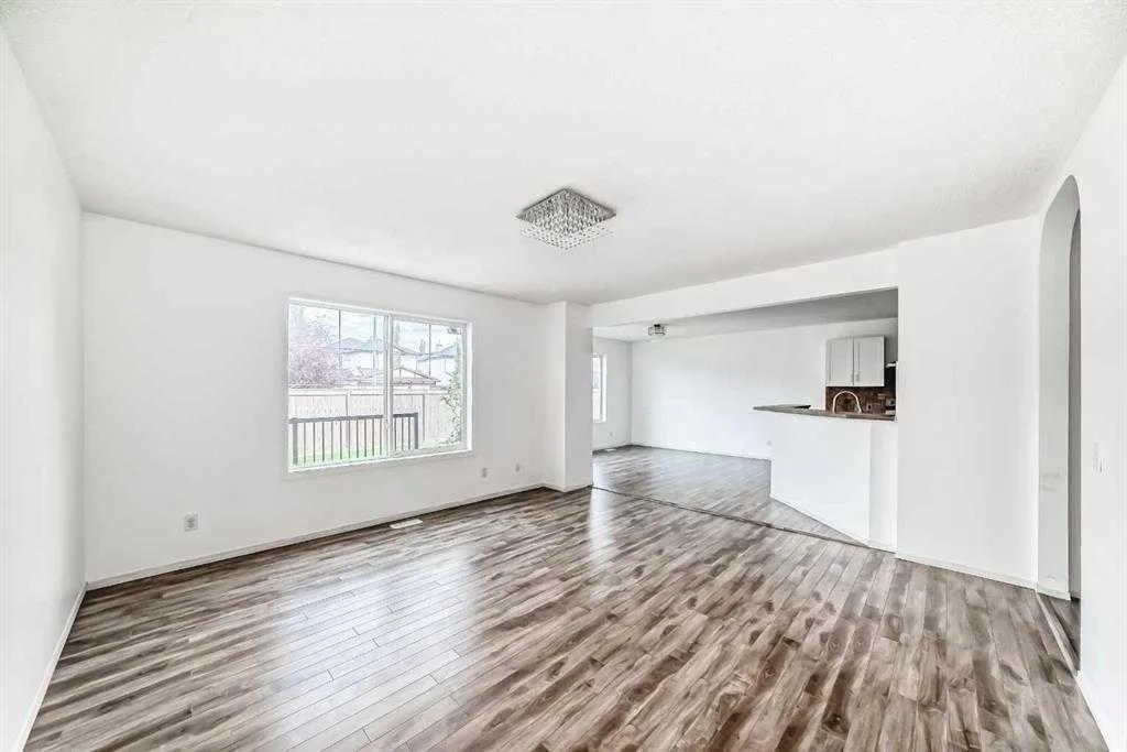 120 SPRINGMERE Grove