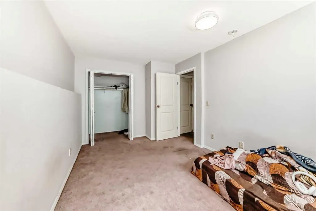 52 MARTINGLEN Place NE