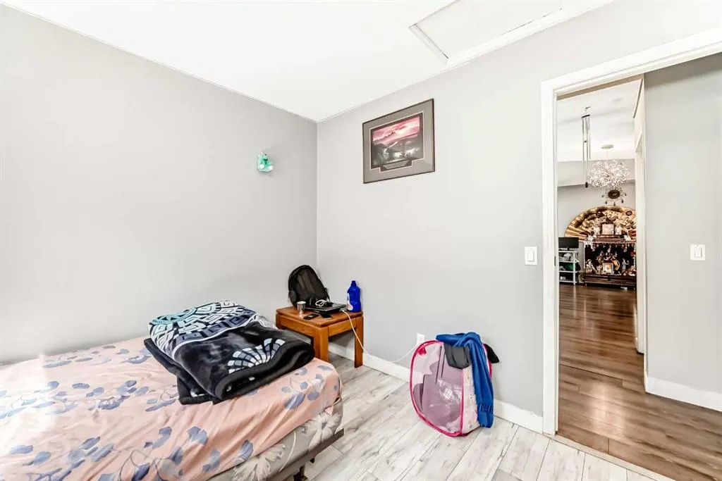 52 MARTINGLEN Place NE