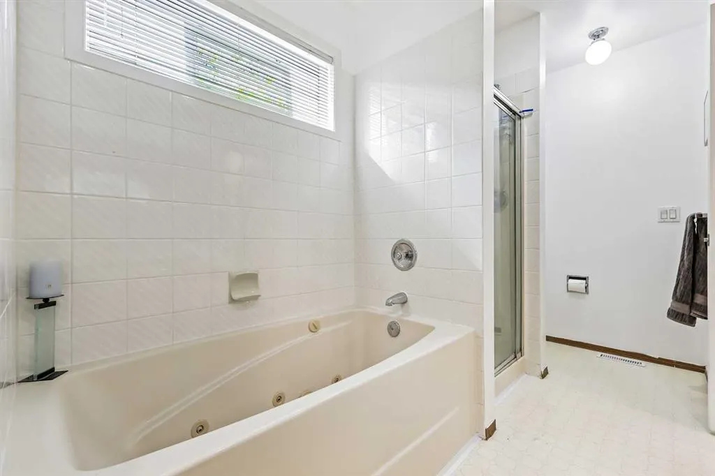 32 Millrise Crescent SW