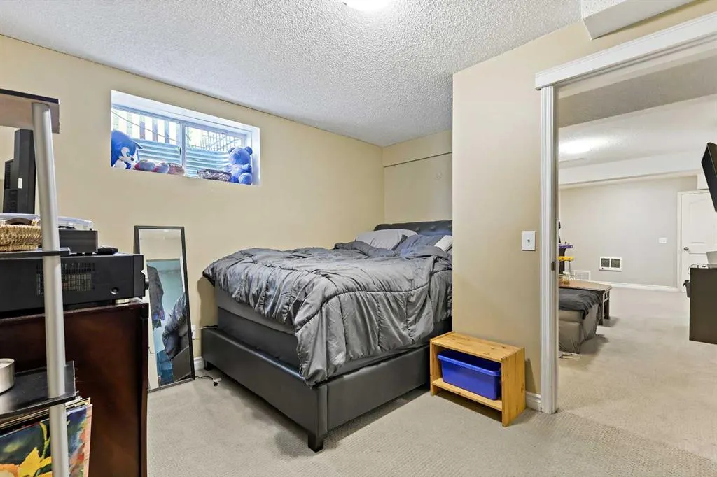 32 Millrise Crescent SW