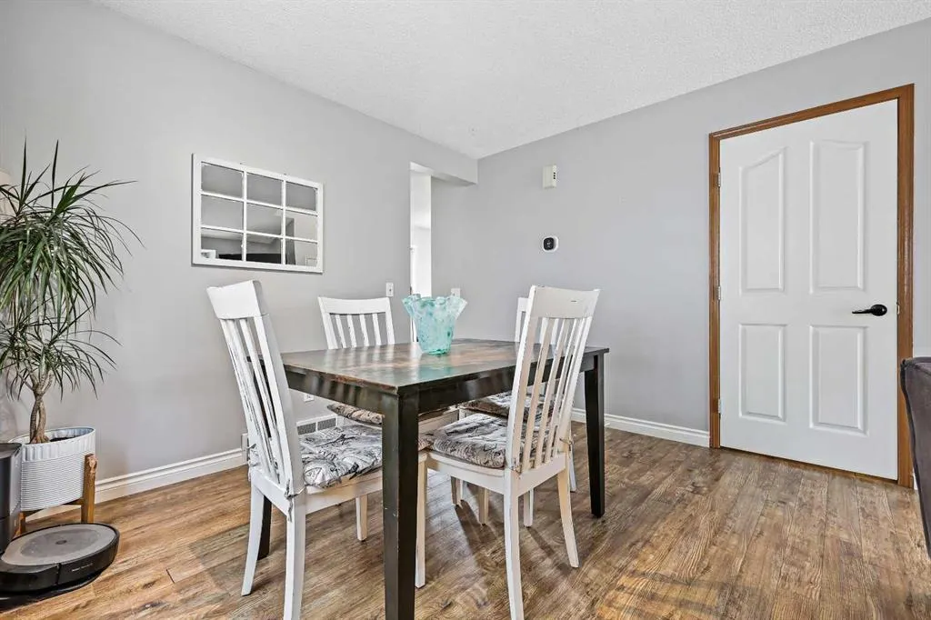 32 Millrise Crescent SW