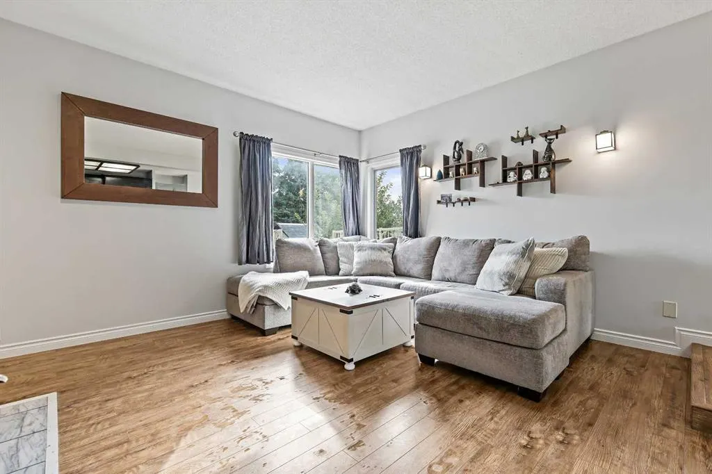 32 Millrise Crescent SW